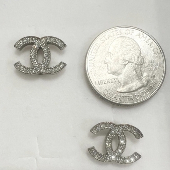 COA CHANEL Silver and Crystal Logo Earrings - Picture 3 of 10